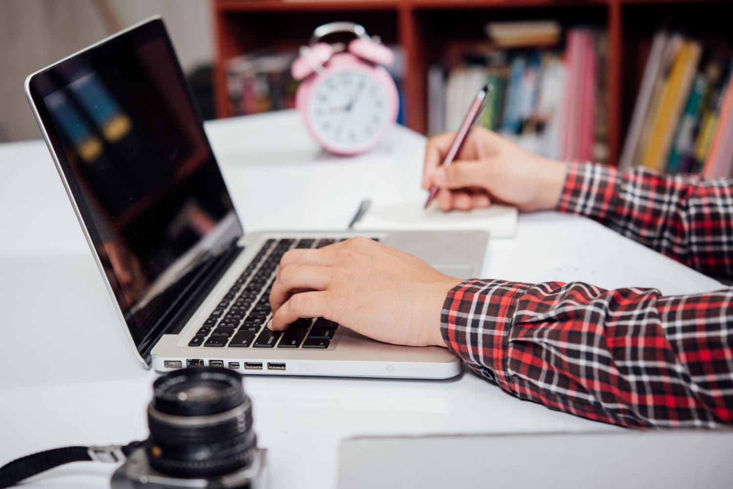 Aplikasi Pelacakan Kelas & Kehadiran